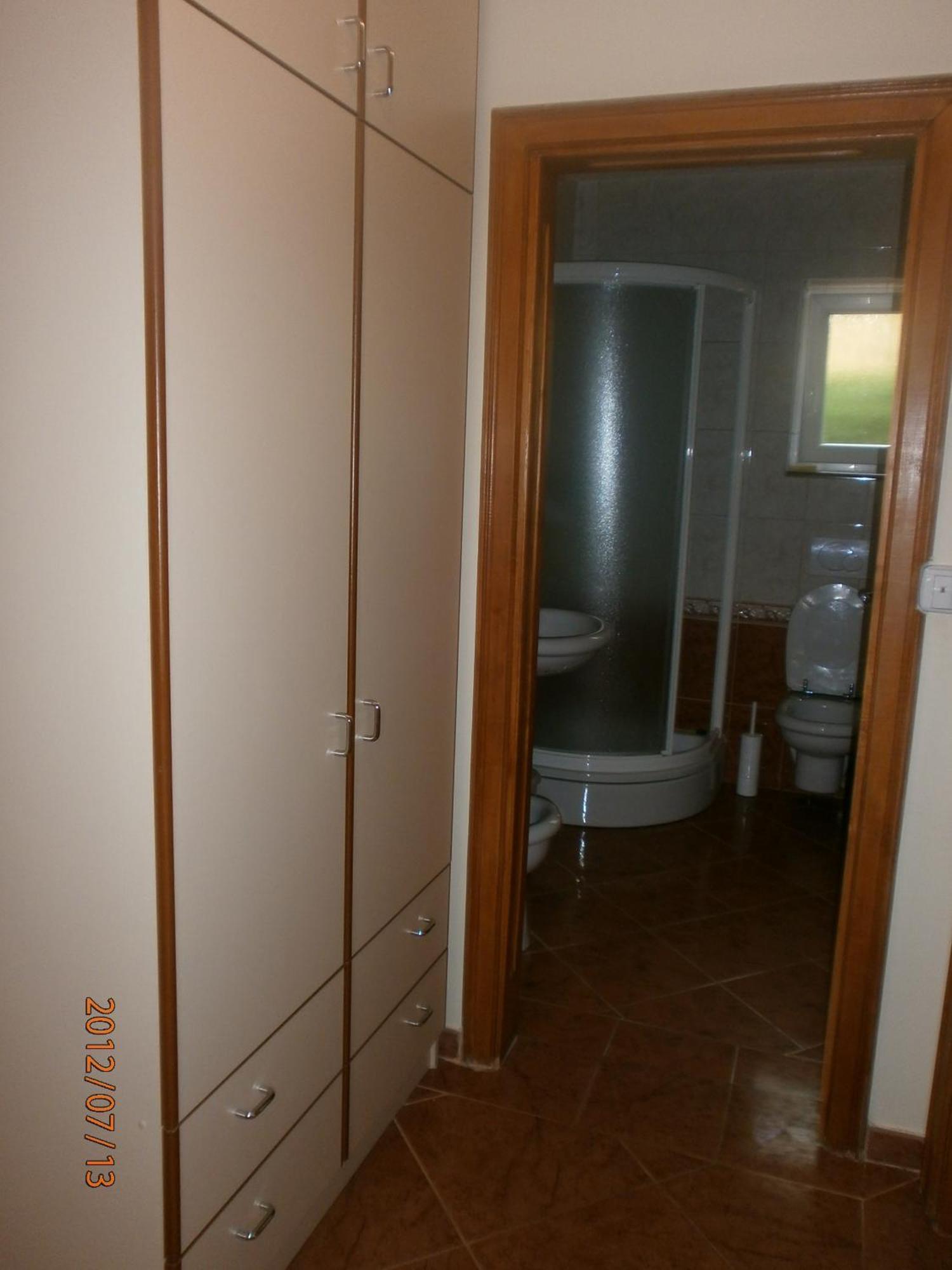 Apartments Viktorija Omišalj Екстериор снимка